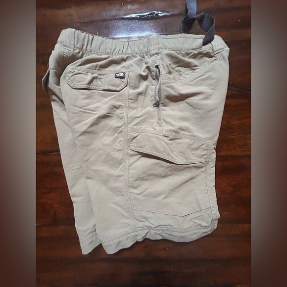 The North Face Conversion Pants (missing the bottom pieces) Size Med. - Picture 8 of 9